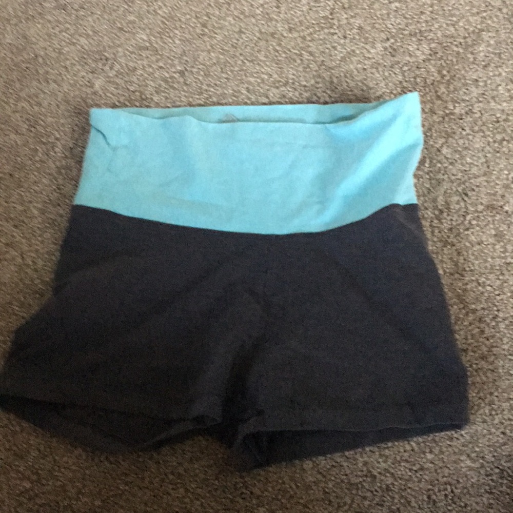 Shorts - Picture 2 of 3